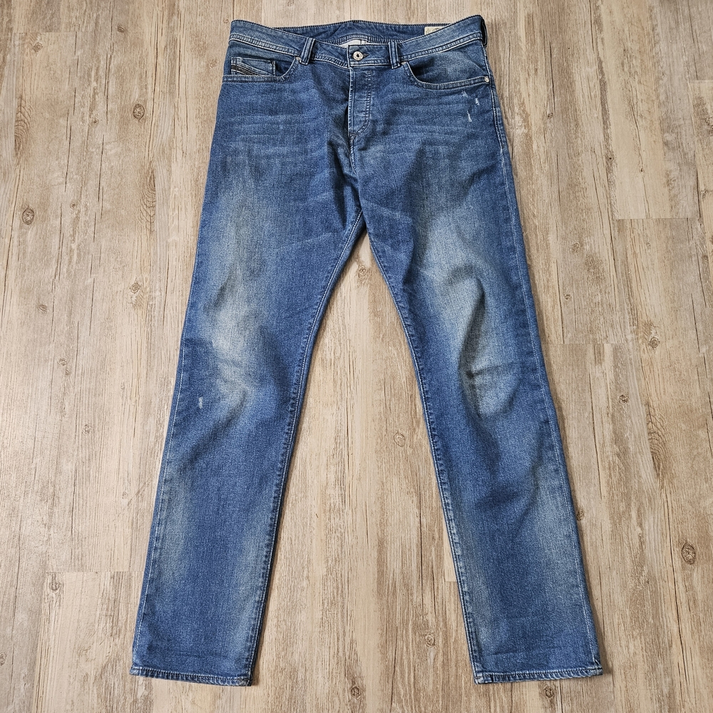 Diesel Men's Buster Regular Slim-tapered Distressed Blue Demin Jeans 33x32